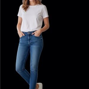 EUC...Womens' PAIGE Classic Hoxton Skinny Ankle Jeans